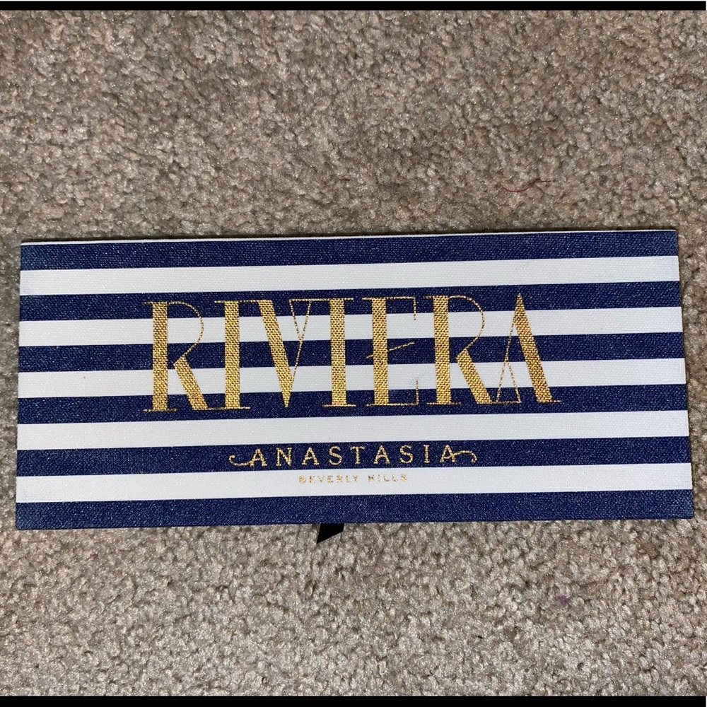Anastasia Beverly Hills Eyeshadow Palette